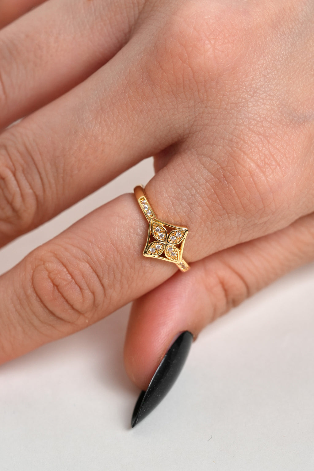 Kalkan Işıltısı 14K Altın Kaplama Vintage Yüzük