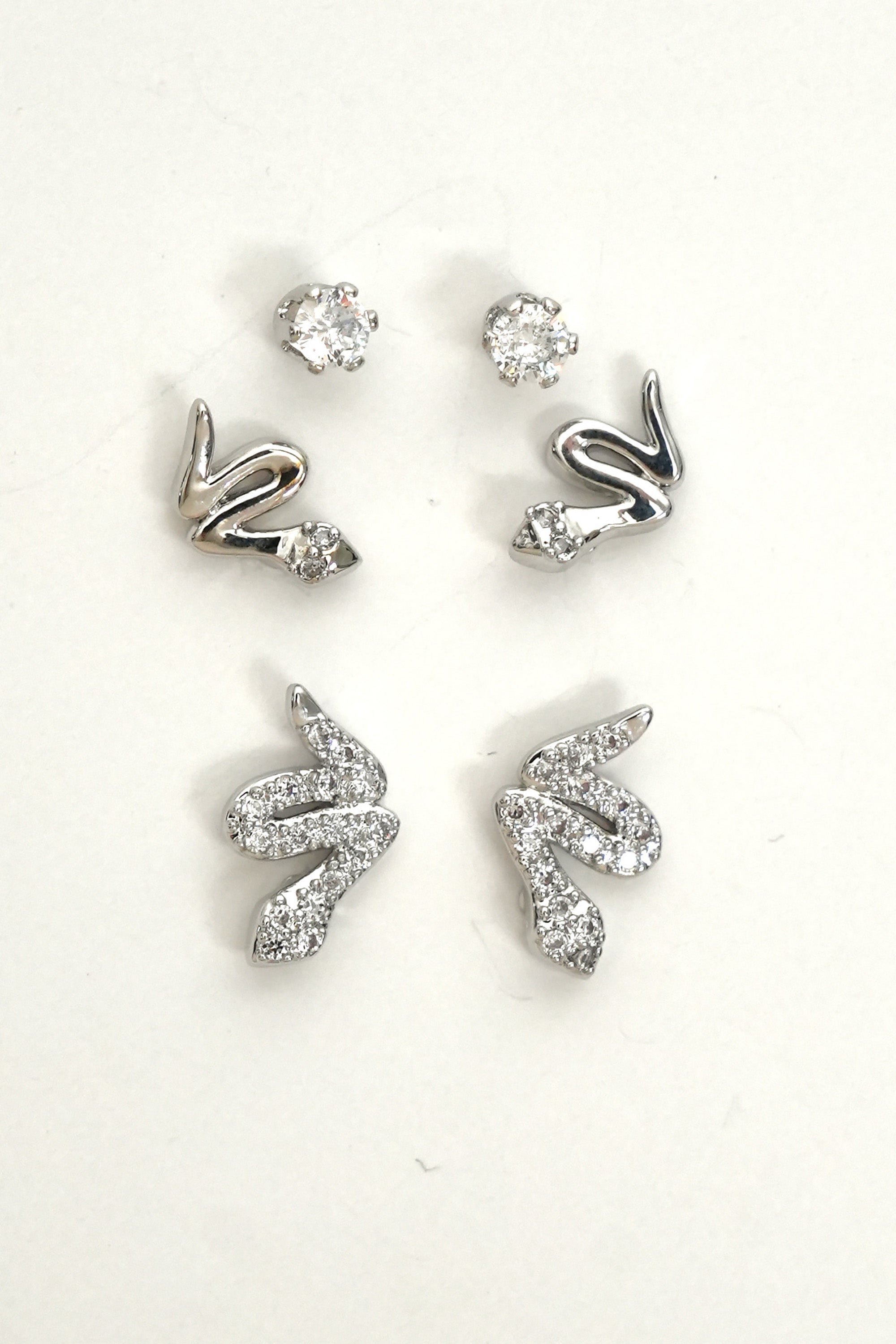 Zarif Kıvrım Çoklu Luxe Küpe