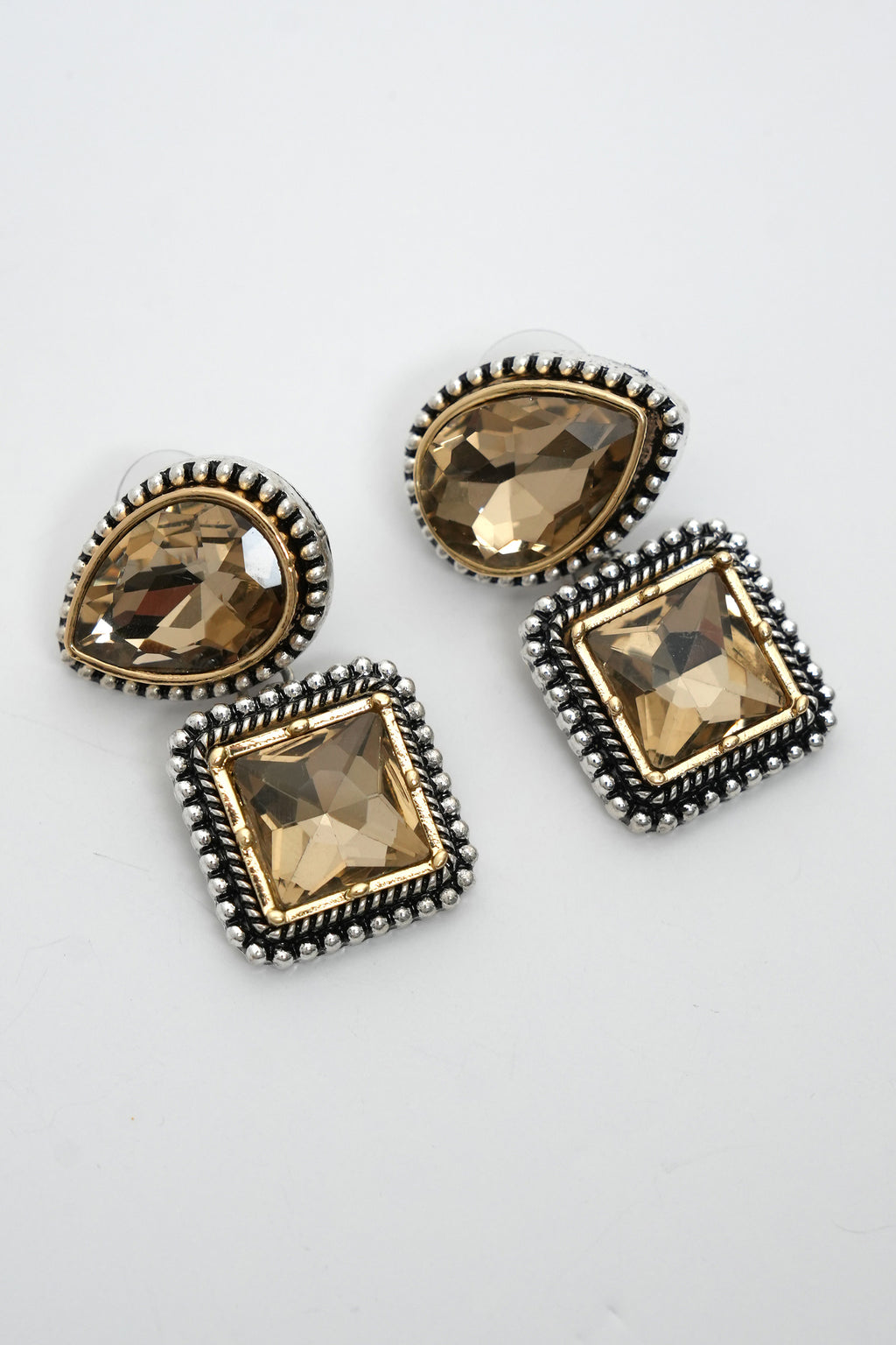 Kadim Köşe Akışı ZR Model Küpe