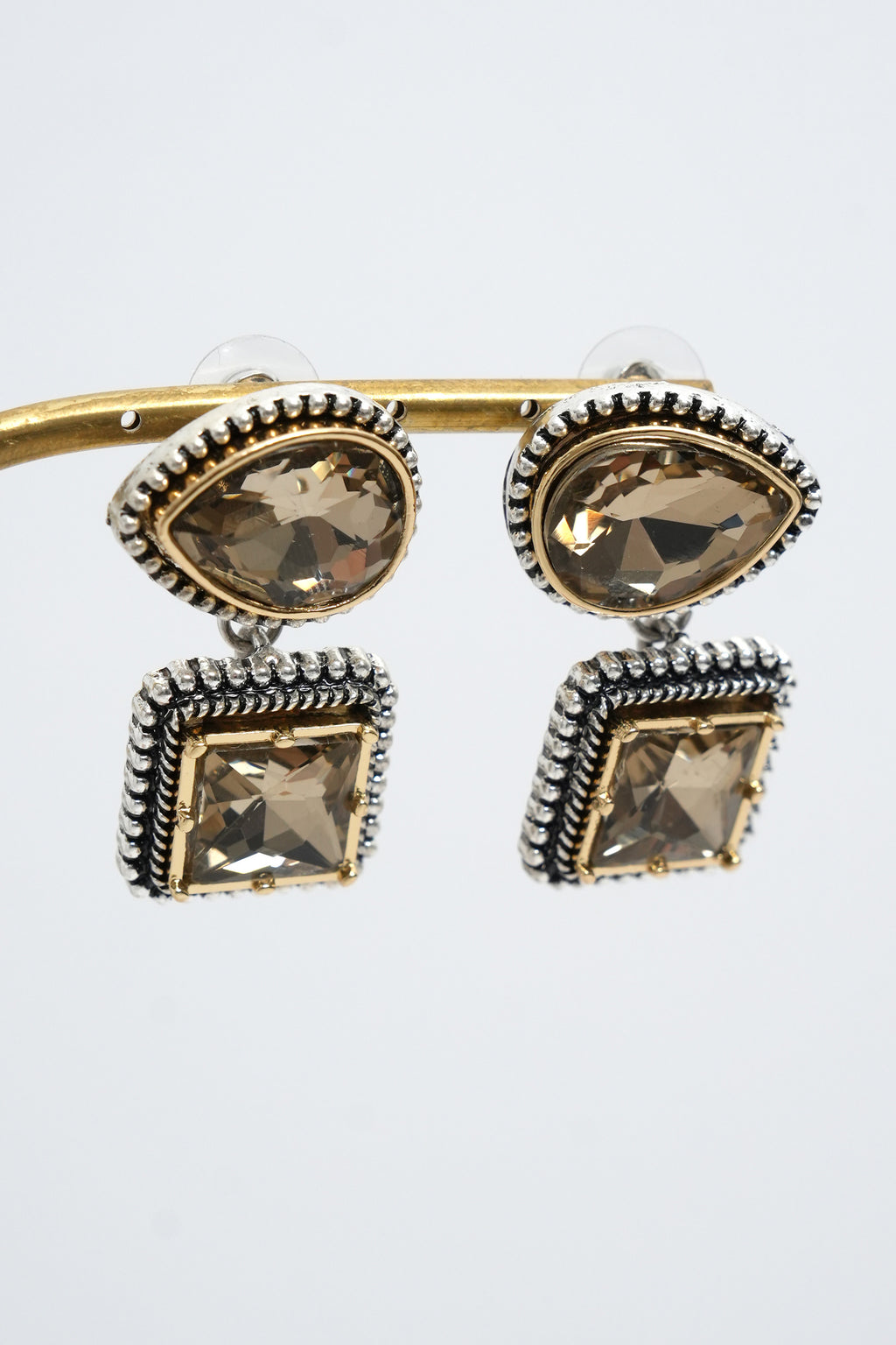 Kadim Köşe Akışı ZR Model Küpe