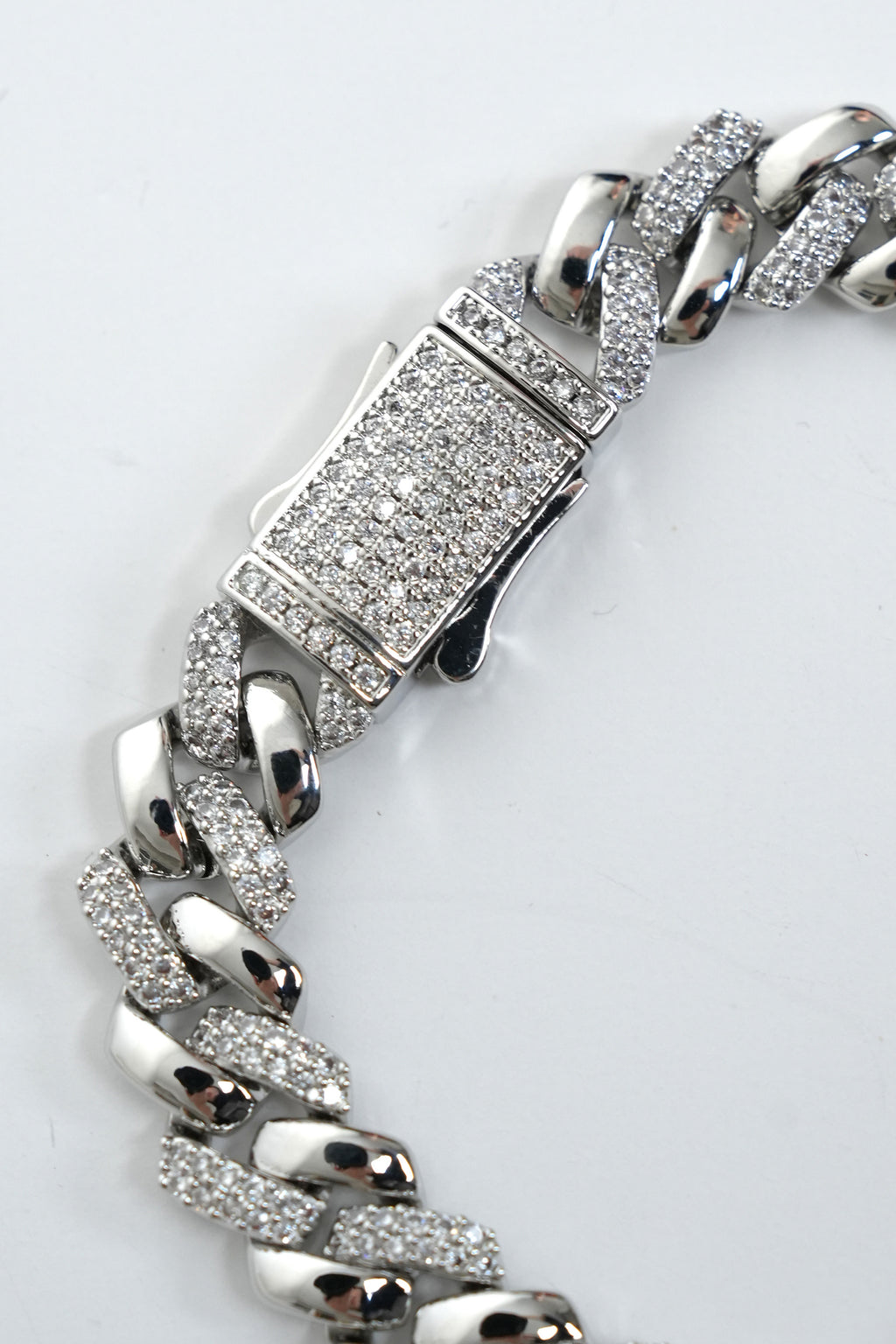 Elmas Akışı 22K Altın Kaplama Bileklik