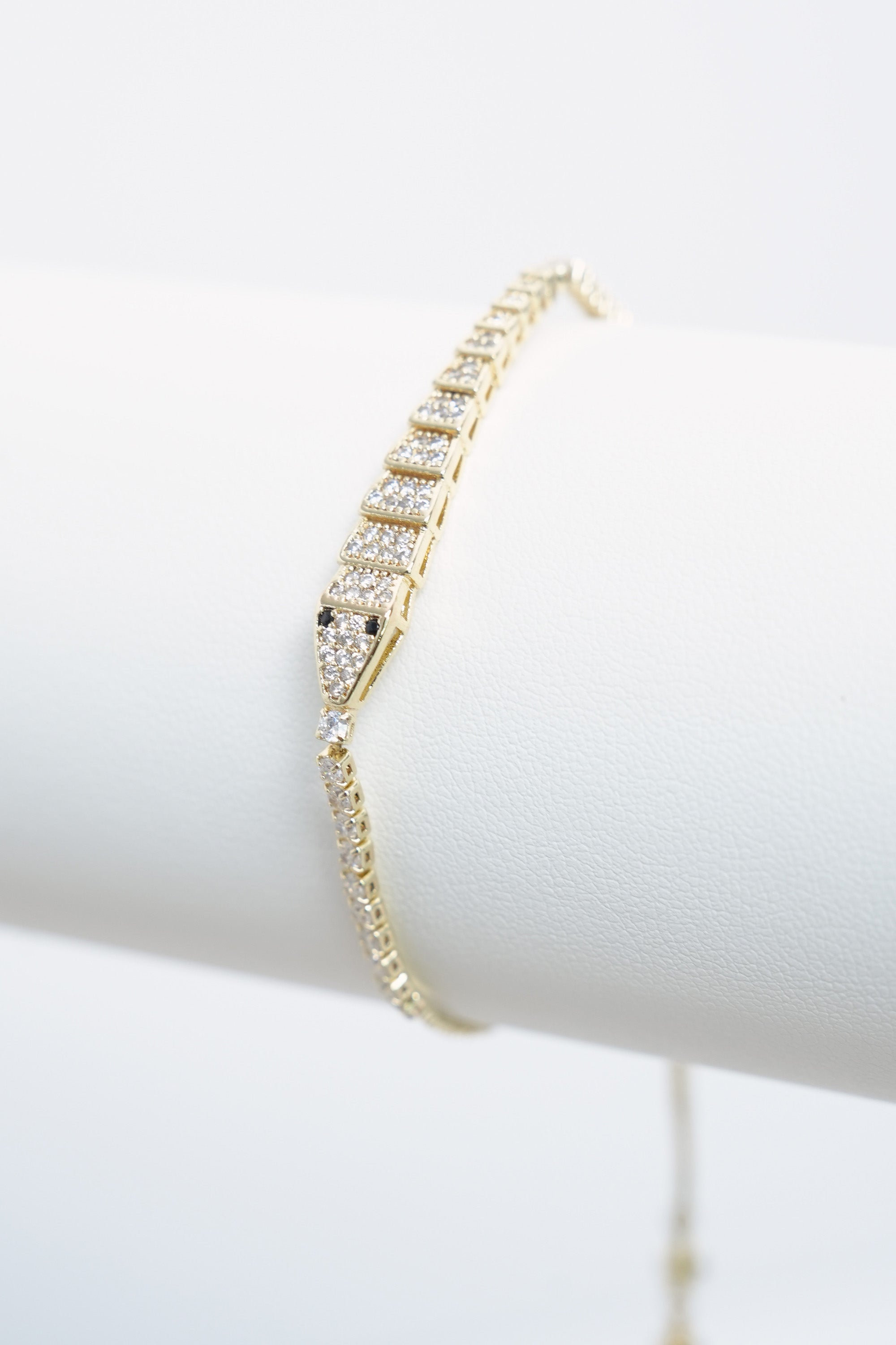 Işıltı Merdiveni Asansörlü VIP Bileklik