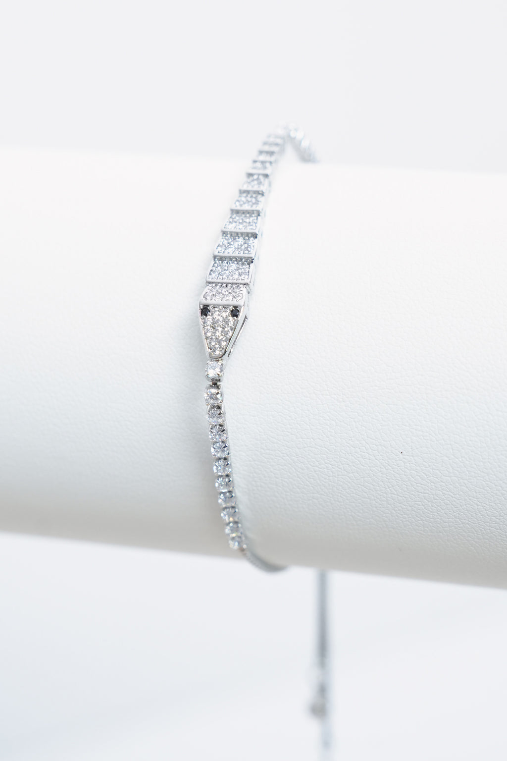 Işıltı Merdiveni Asansörlü VIP Bileklik