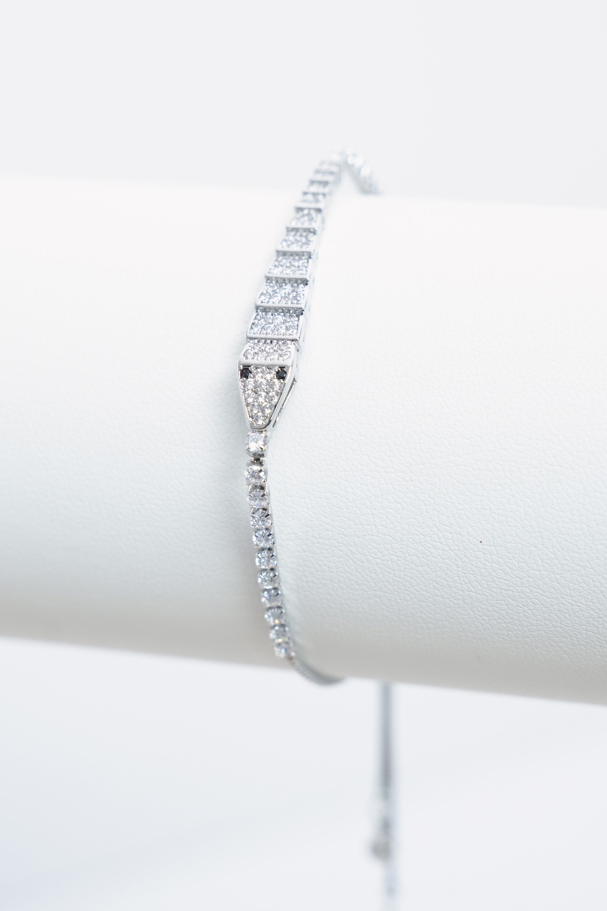 Işıltı Merdiveni Asansörlü VIP Bileklik