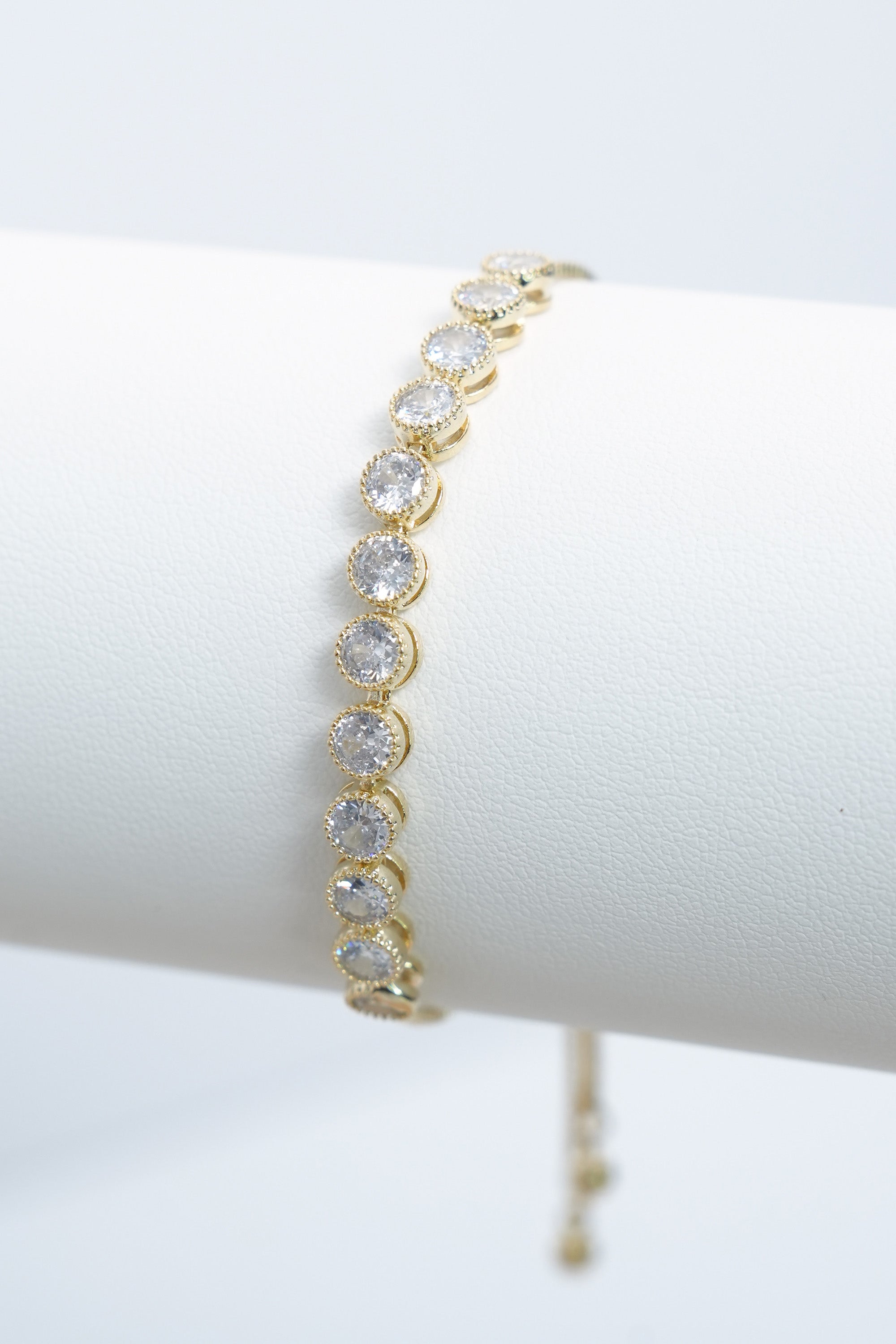 Yuvarlak İmza Asansörlü VIP Bileklik