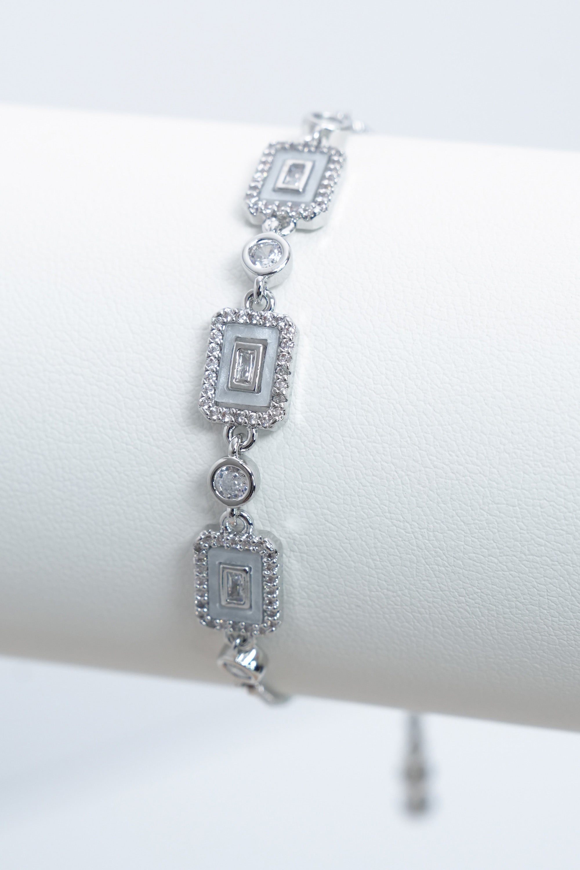 Geometrik Işık Asansörlü VIP Bileklik