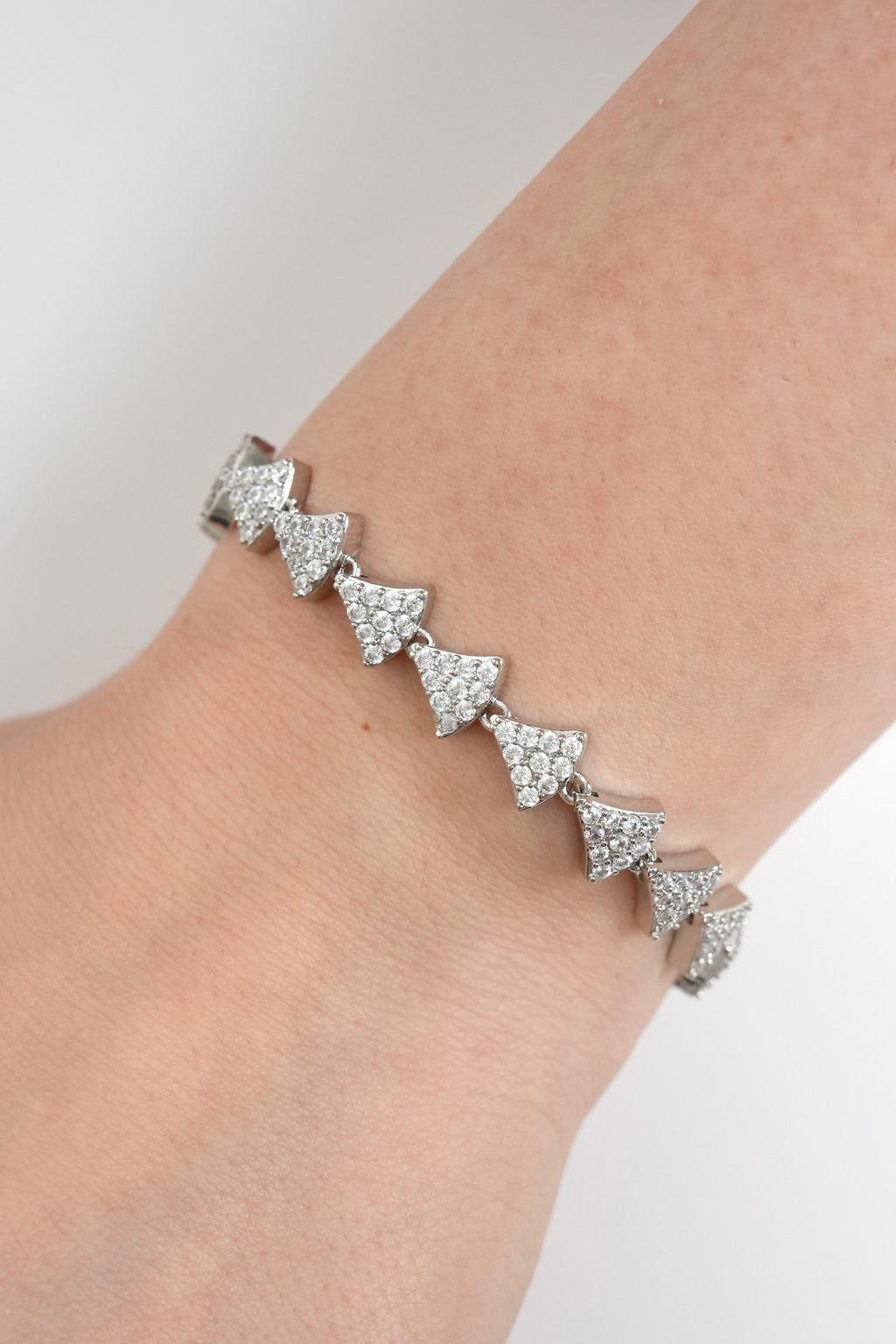 İnce Köşe Vip Bileklik