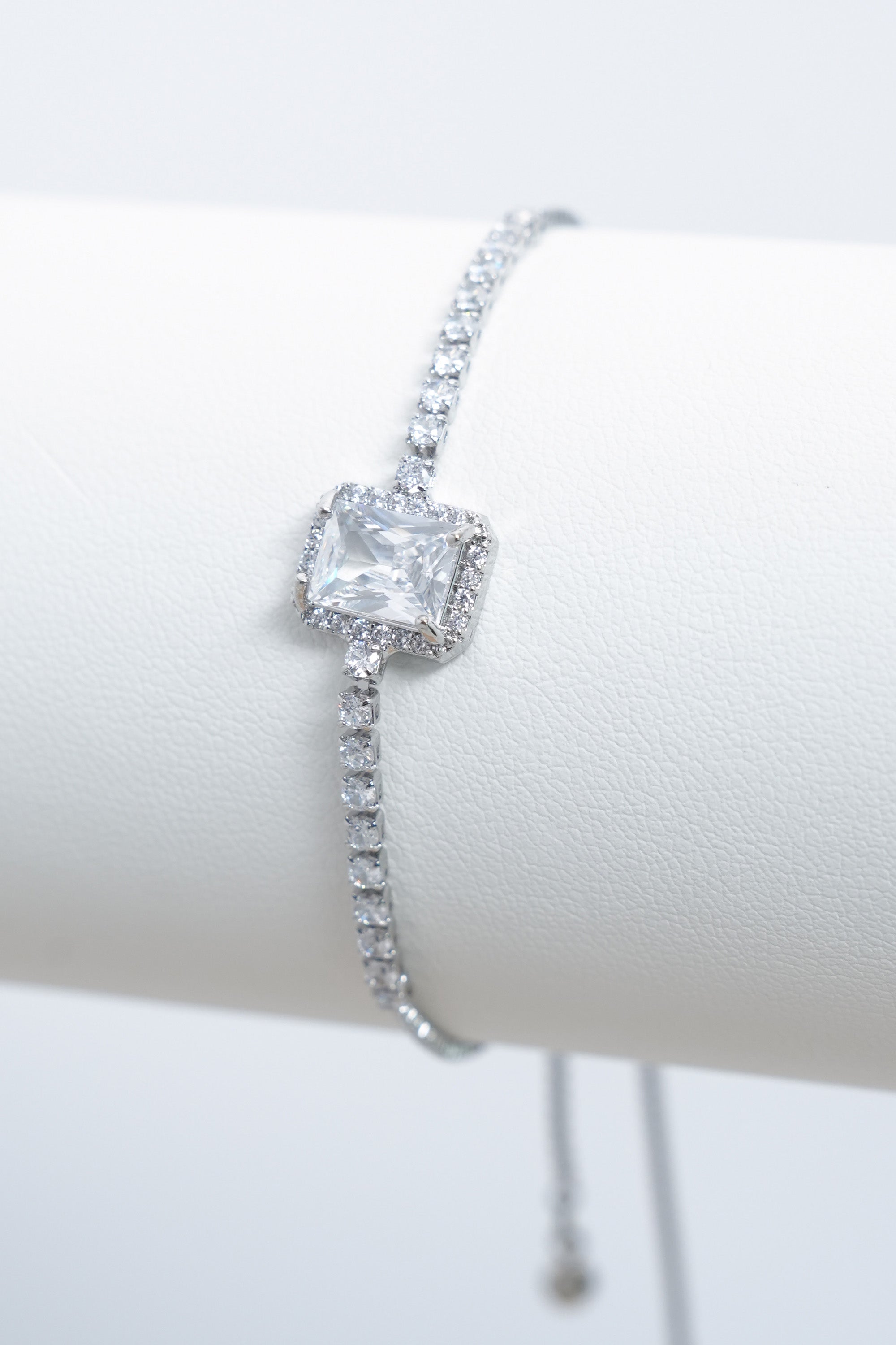 Taş Denge Asansörlü VIP Bileklik