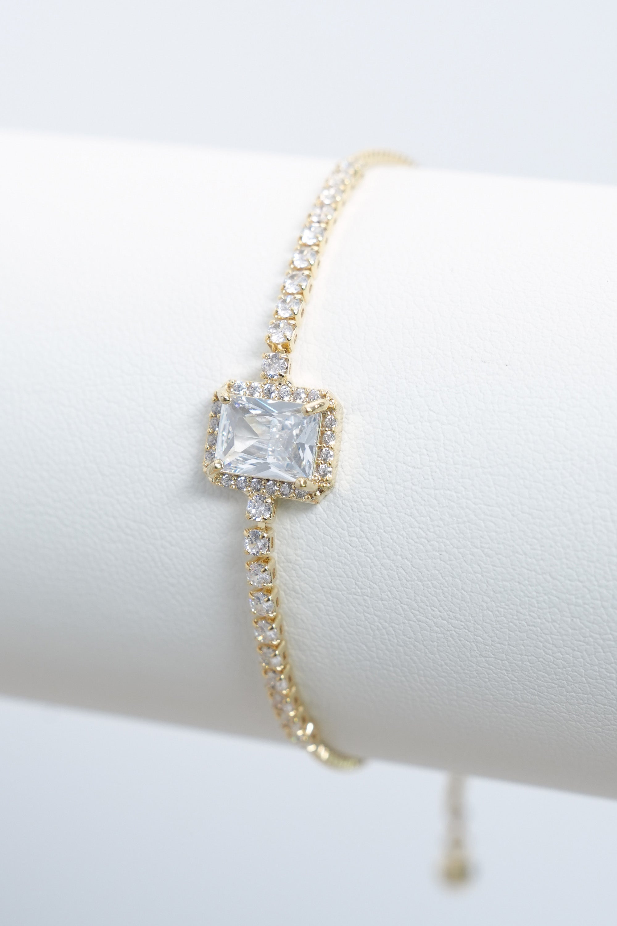 Taş Denge Asansörlü VIP Bileklik