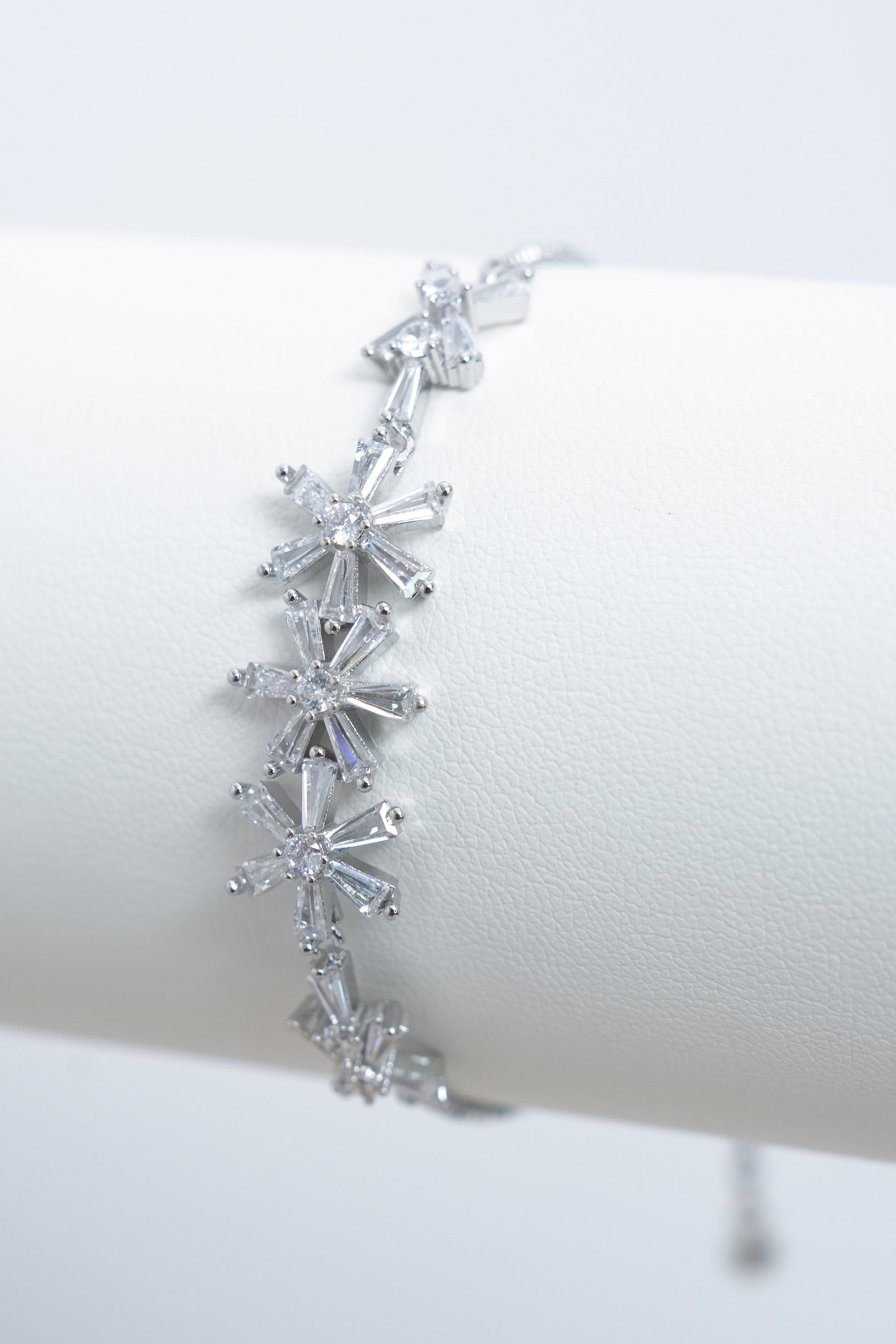 Astral Işık Asansörlü VIP Bileklik