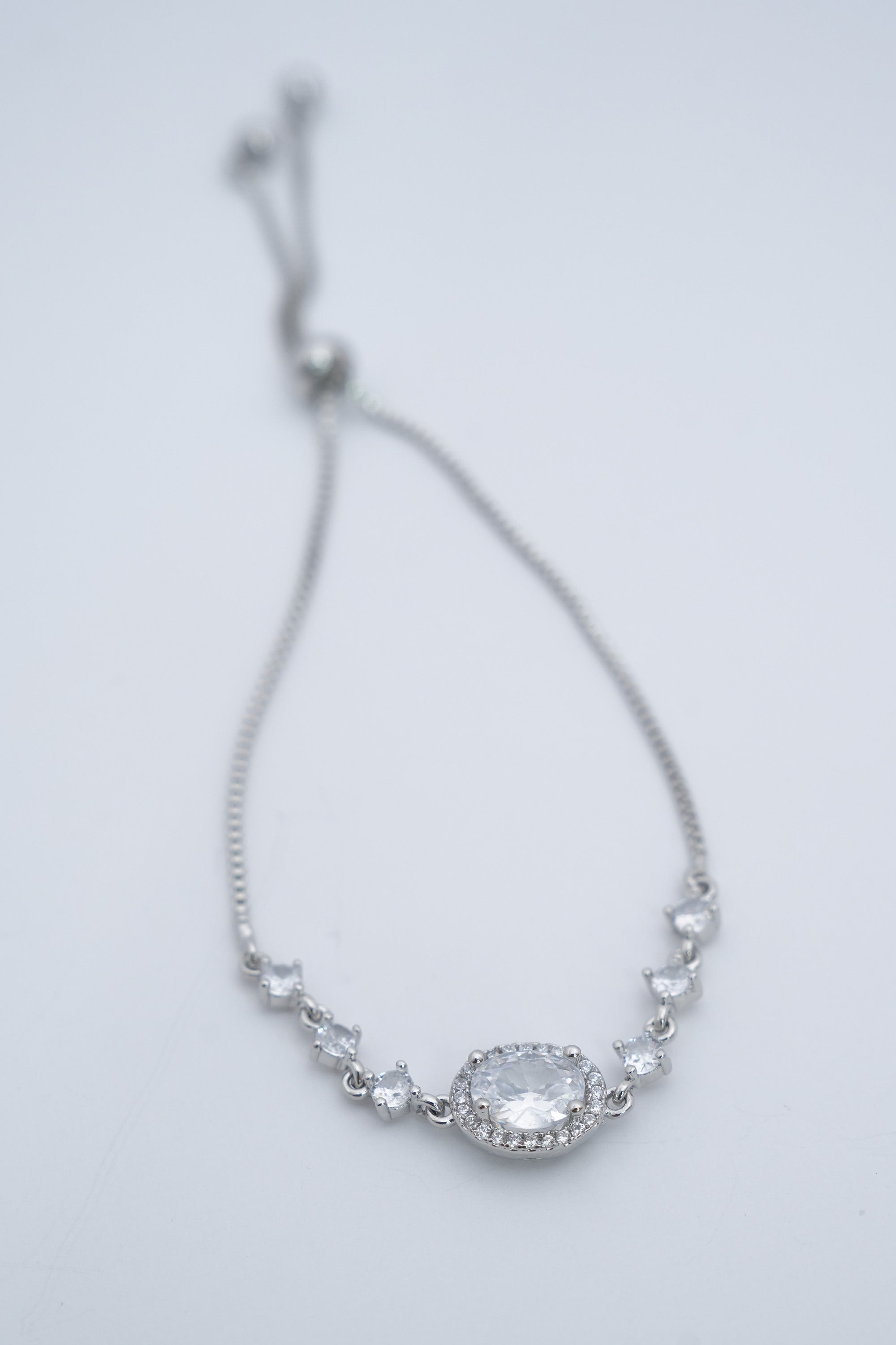 Oval İmza Asansörlü VIP Bileklik