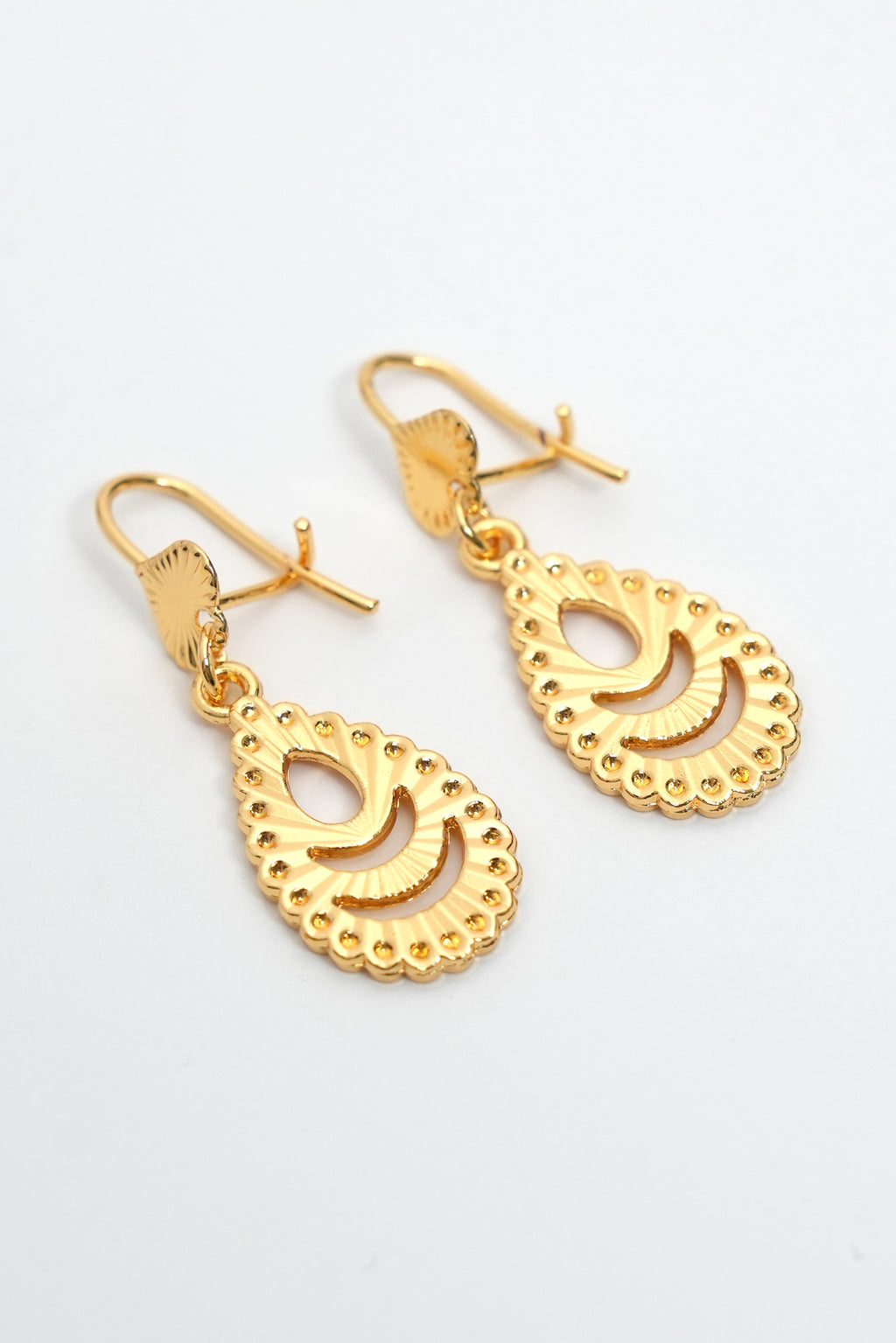 Ay Tacı Damla 22K Altın Kaplama Küpe