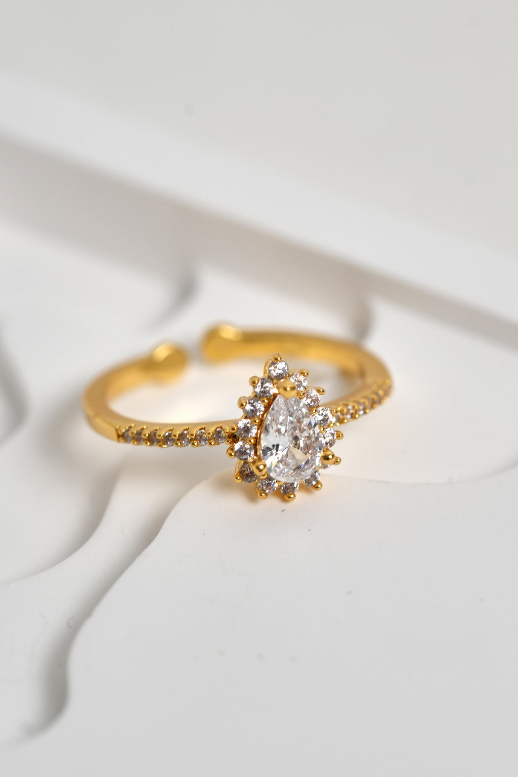 Kraliçe İmzası 14K Altın Kaplama Vintage Yüzük