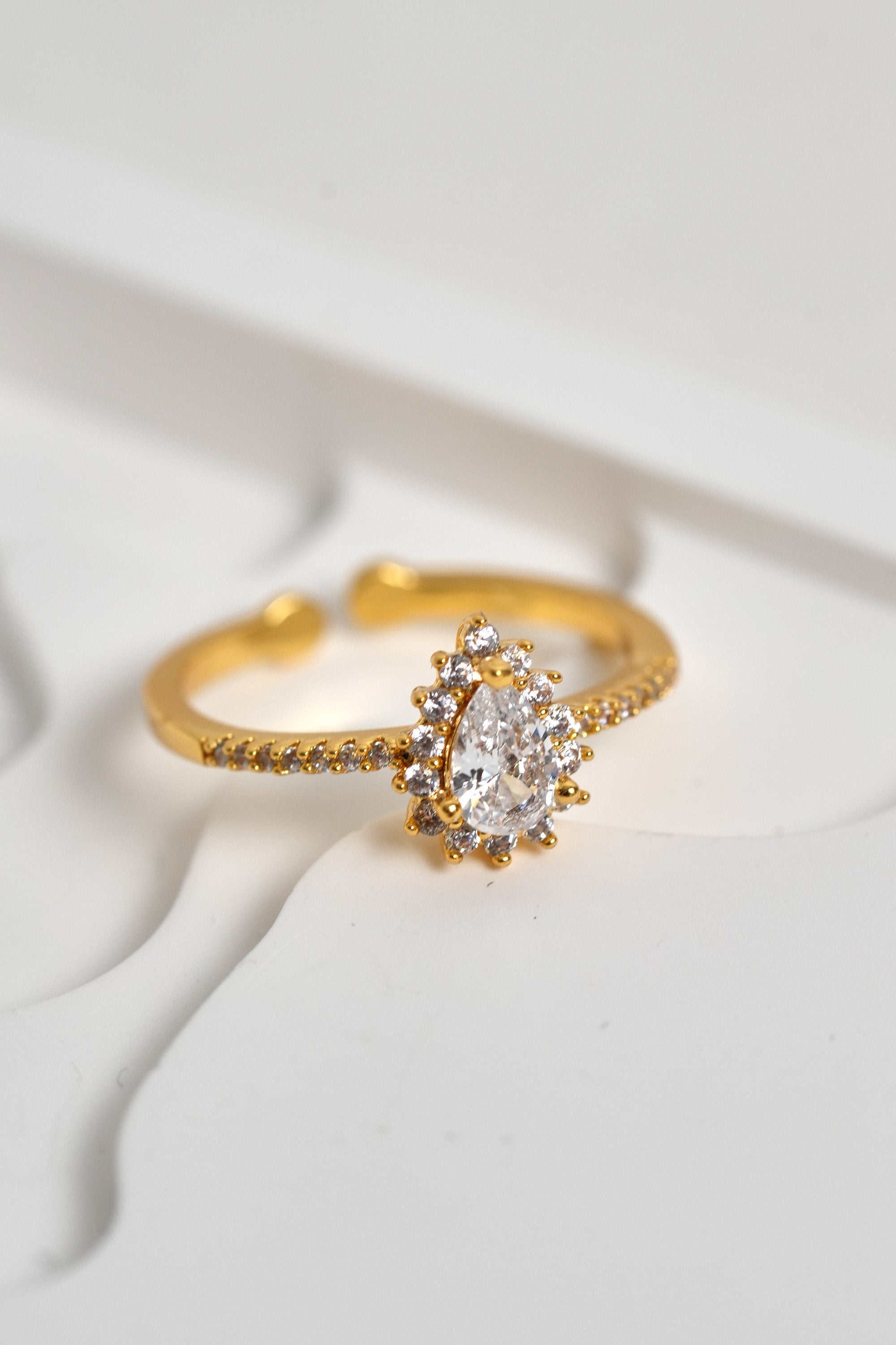 Kraliçe İmzası 14K Altın Kaplama Vintage Yüzük