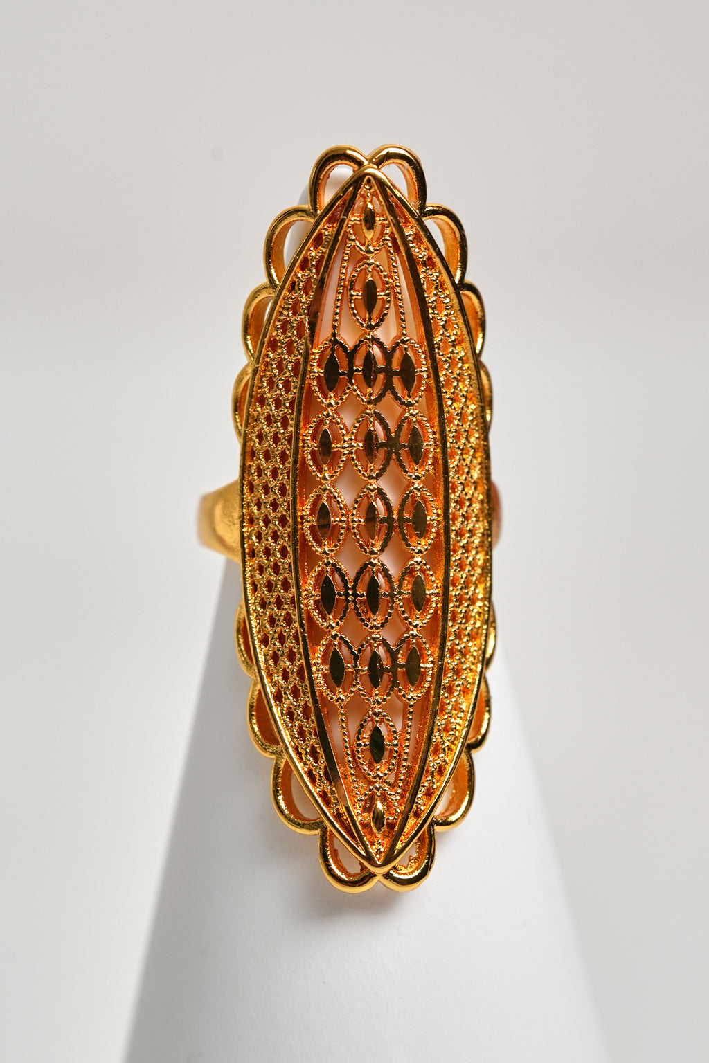 Mihrap Işıltısı 22K Altın Kaplama Yüzük