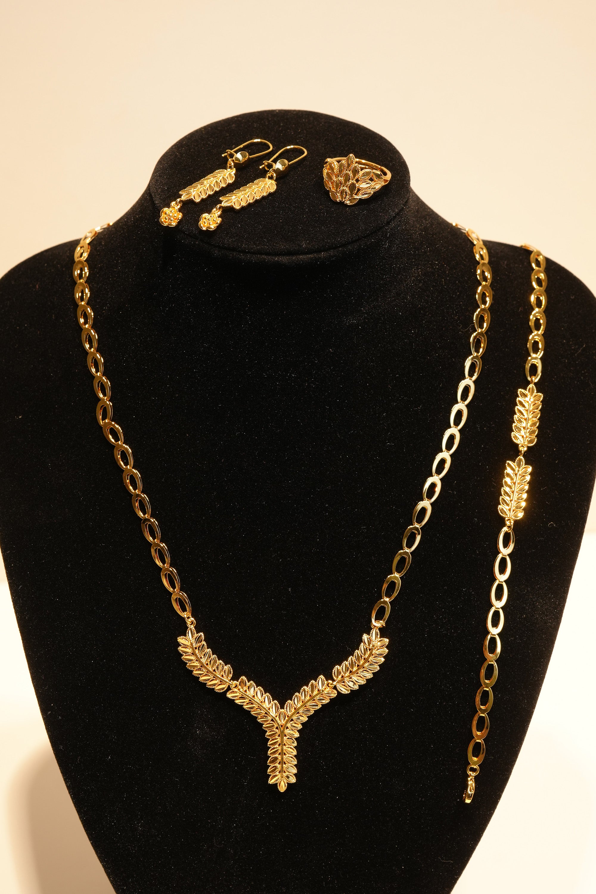 Altın Yaprak Yolu 22K Altın Kaplama Set