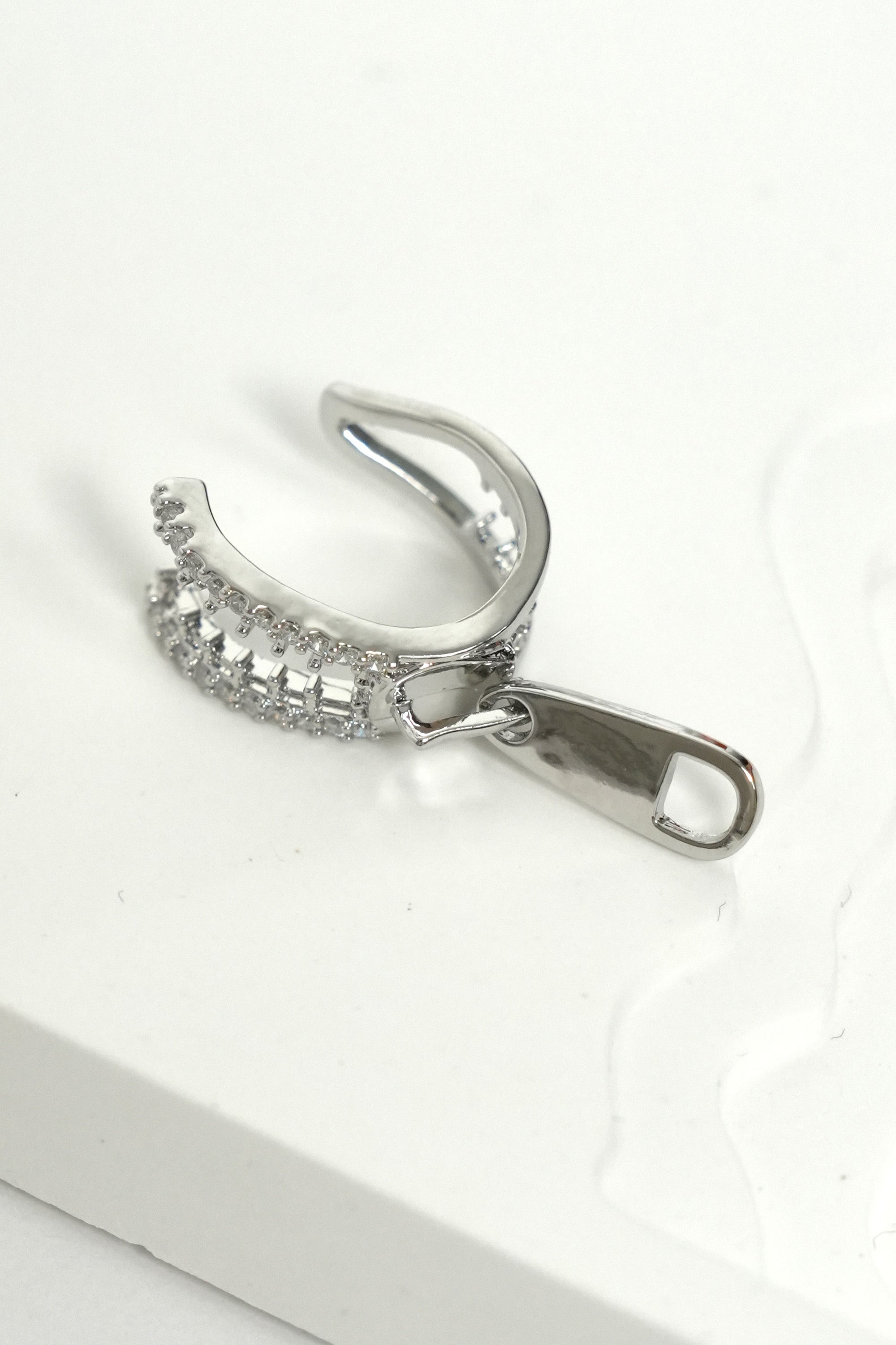 Zincir Işıltısı Ear CuffLuxe Küpe