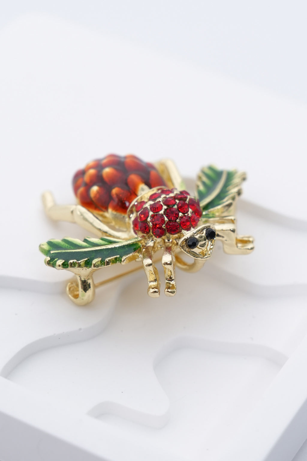 Bahçe Işıltısı Broş