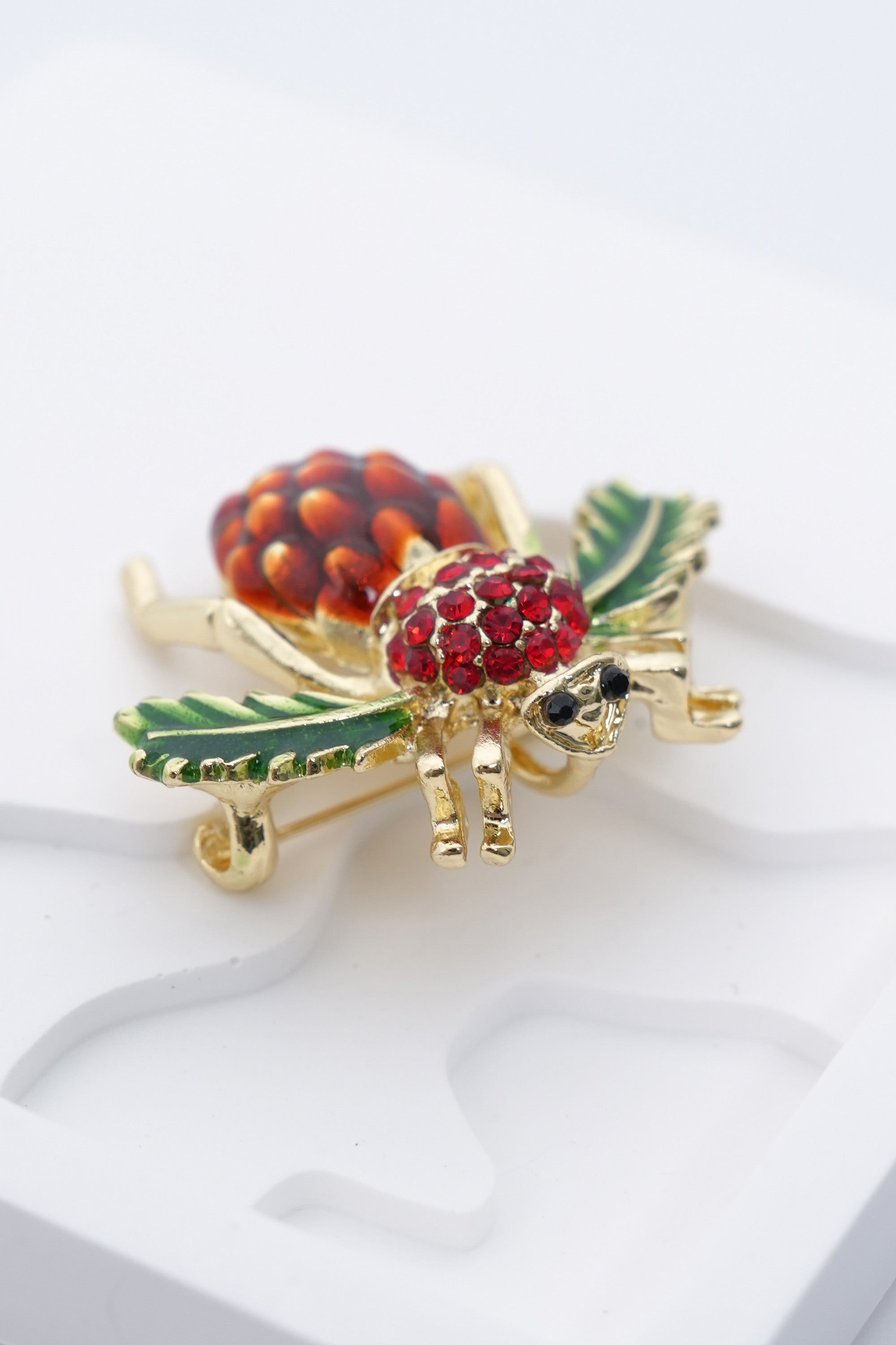 Bahçe Işıltısı Broş