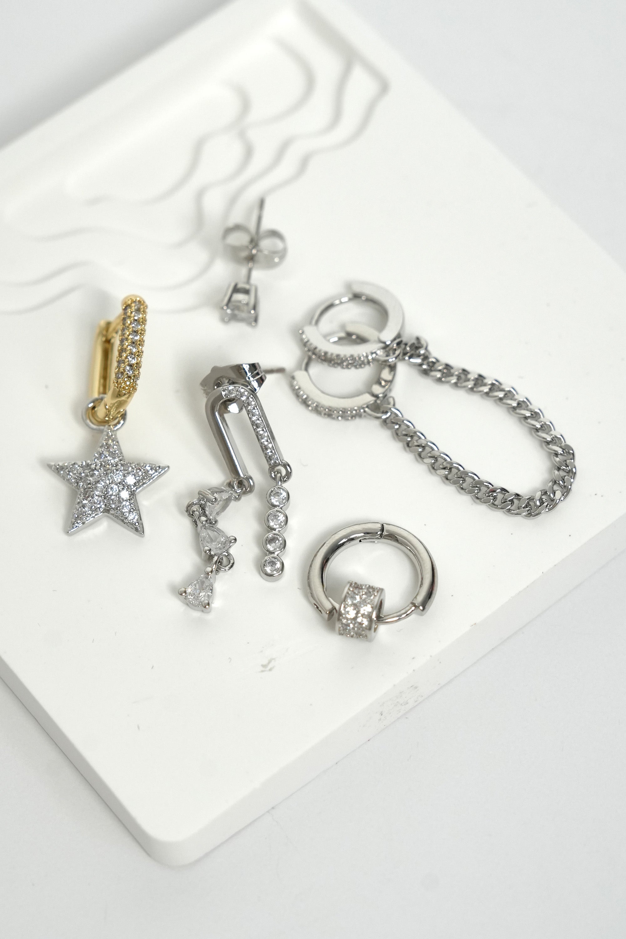 Altın Yörünge Çoklu Luxe Küpe