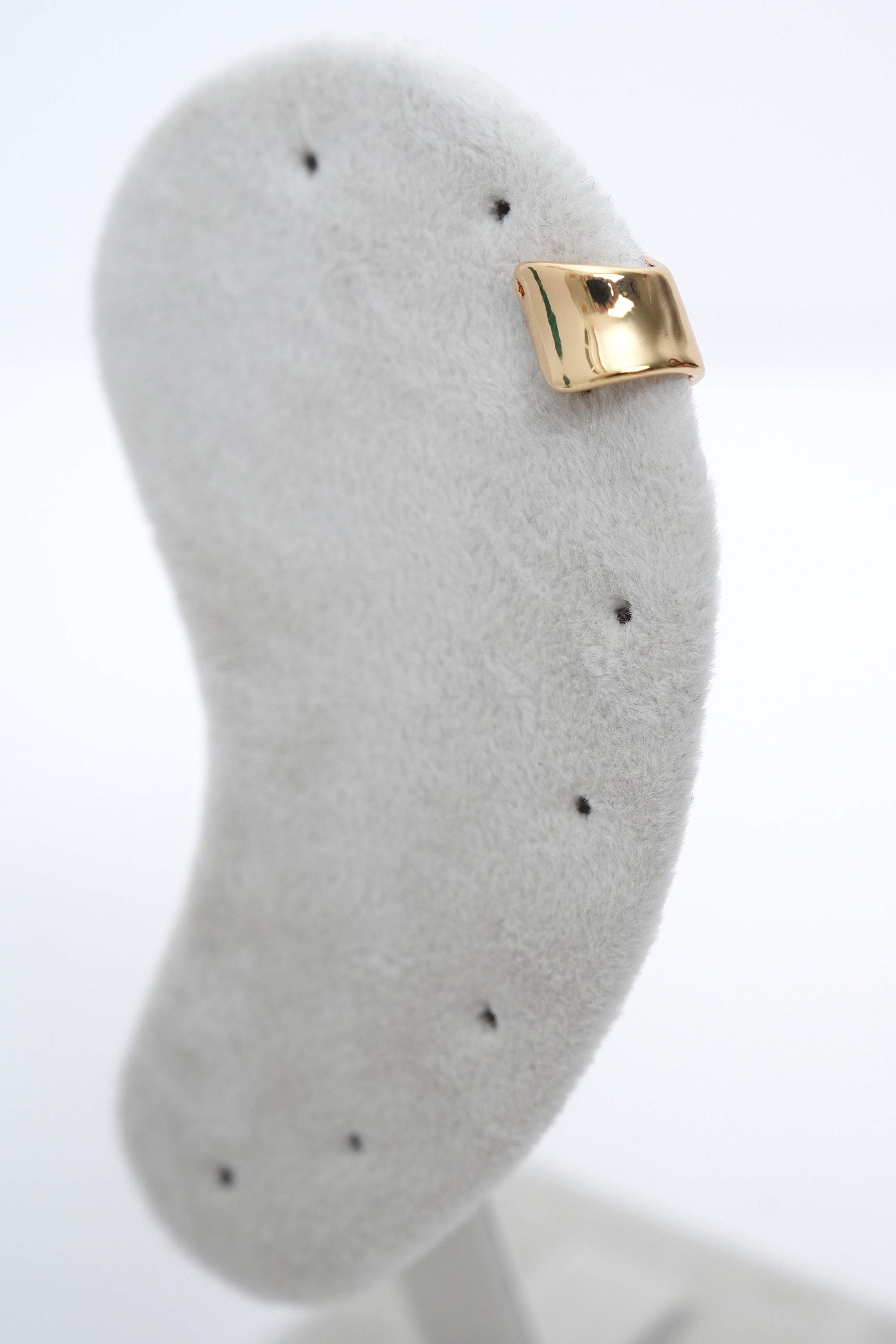 Altın Akış Formu Ear Cuff Luxe Küpe