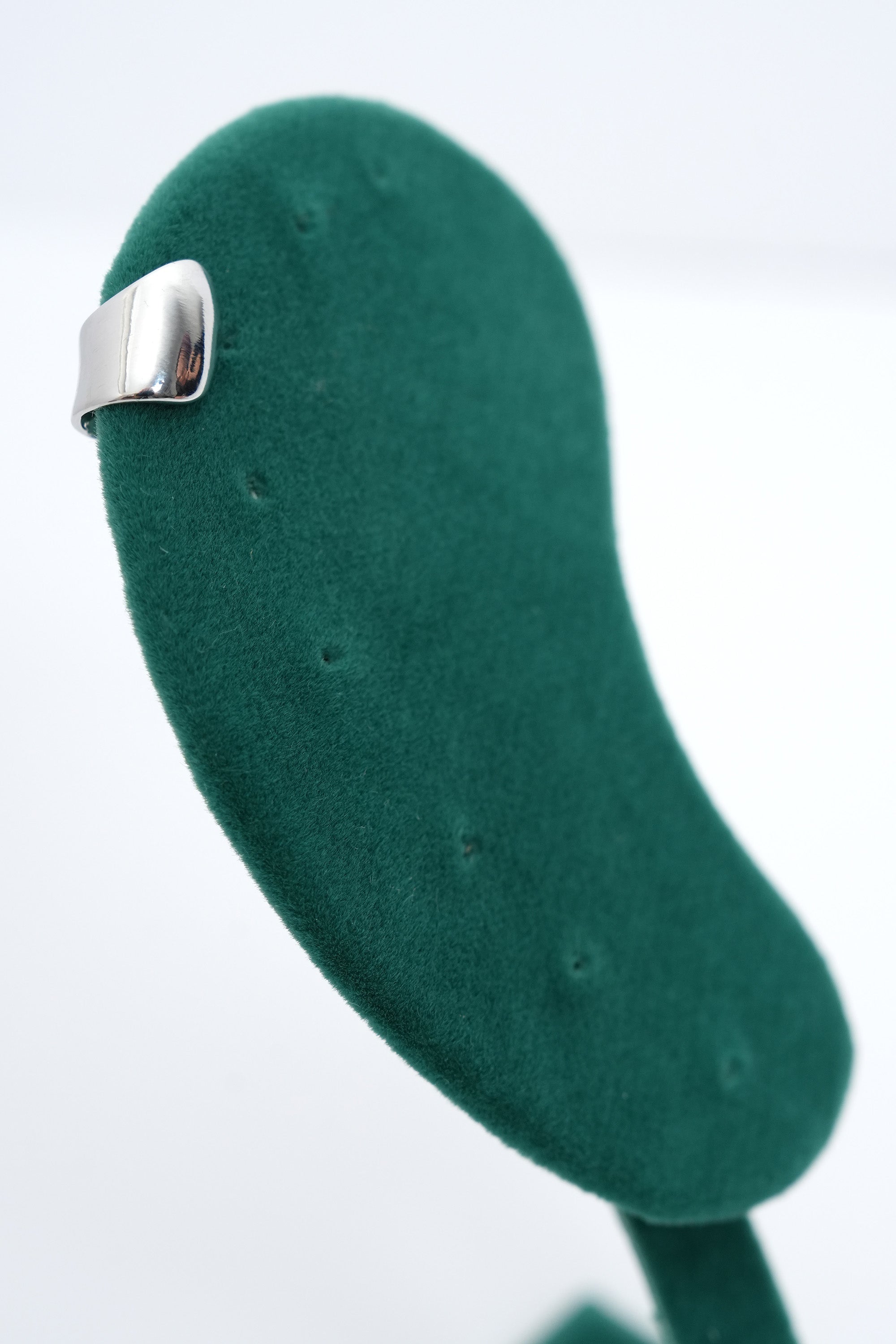 Altın Akış Formu Ear Cuff Luxe Küpe