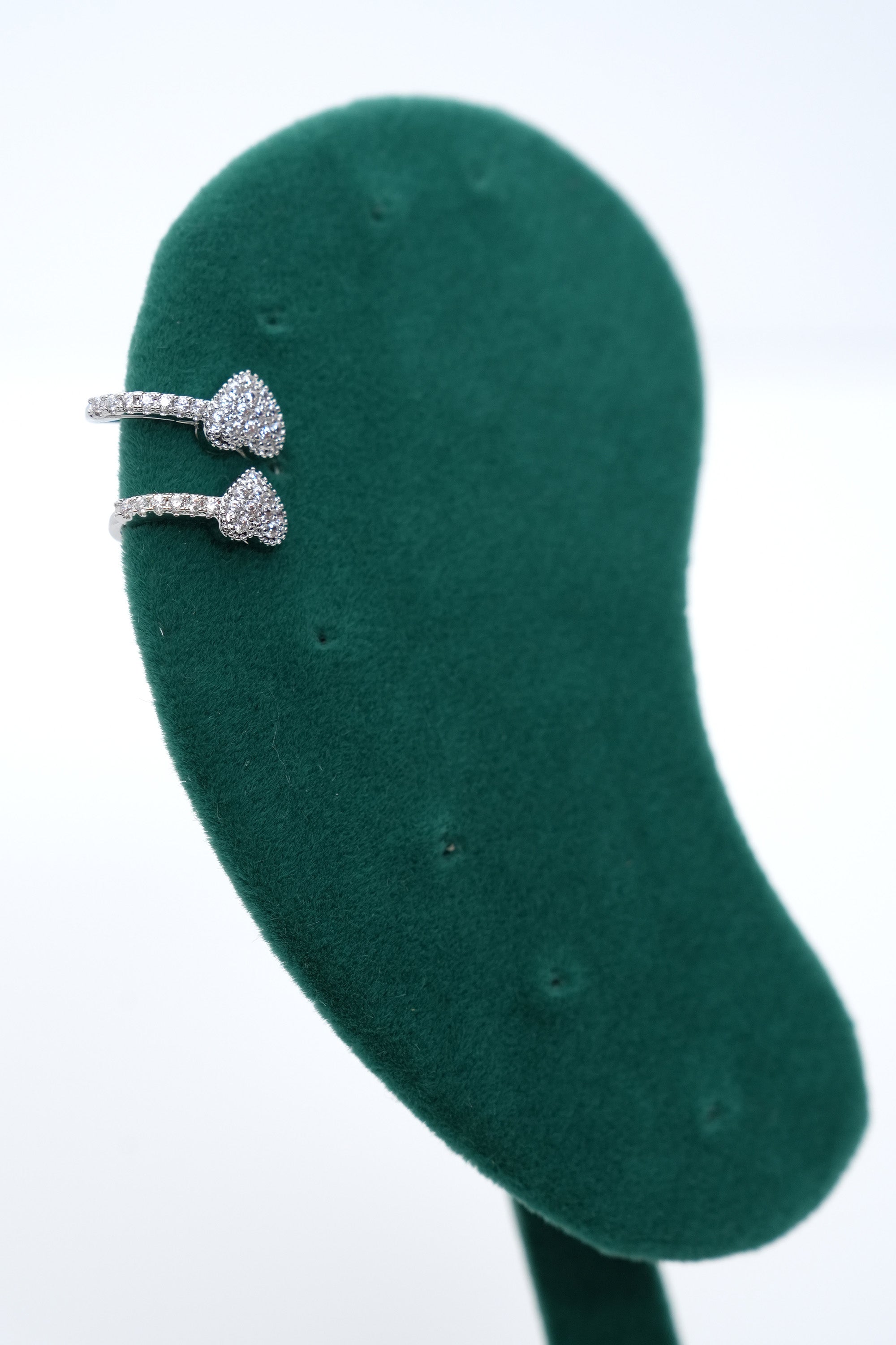 Çift Kalp Işıltısı Ear Cuff Luxe Küpe