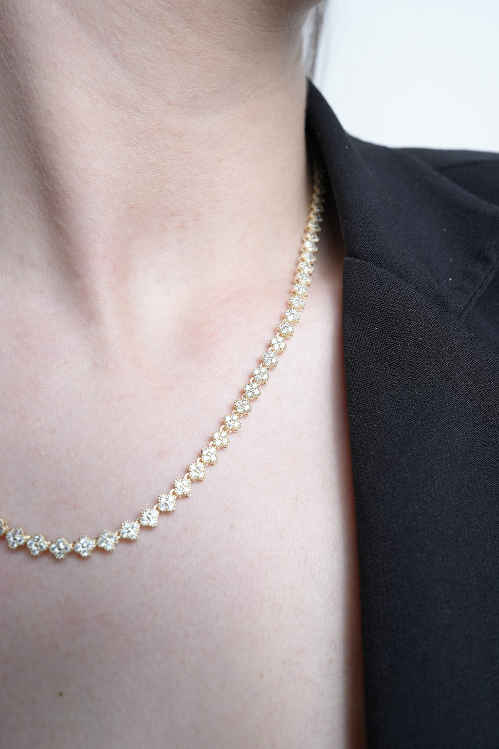 Çiçek Pave Serisi Vip Kolye